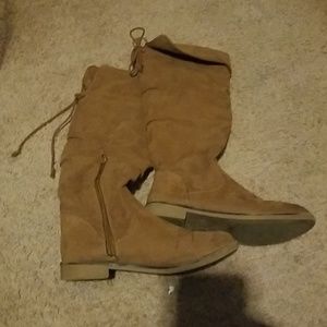 Used girls boots